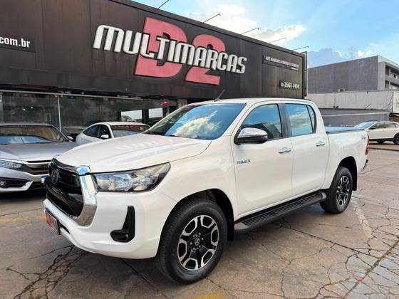 TOYOTA HILUX 2.8 D-4D TURBO DIESEL CD SRV 4X4 AUTOMÁTICO TOYOTA HILUX 2.8 D-4D TURBO DIESEL CD SRV 4X4 AUTOMÁTICO